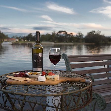 Murray River Lodge Luxury Boutique Accommodation B&B - Adults Only North Yunderup 외부 사진
